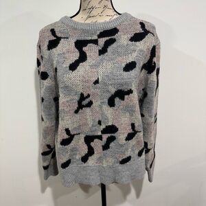 THML Leopard Print crewneck sweater with black pink leopard print size Small